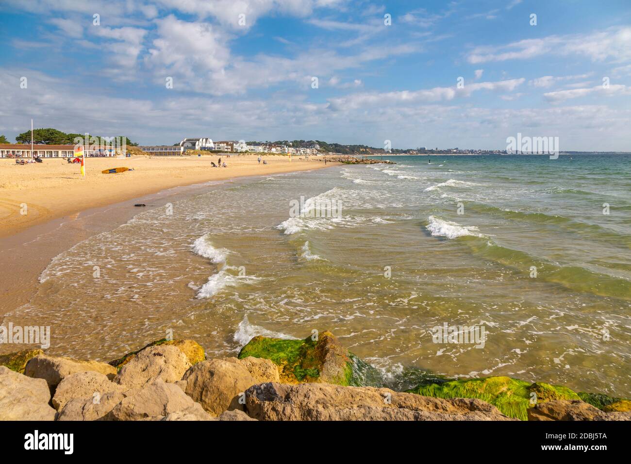 Blick auf Sandbanks Beach in Poole Bay, Poole, Dorset, England, Großbritannien, Europa Stockfoto