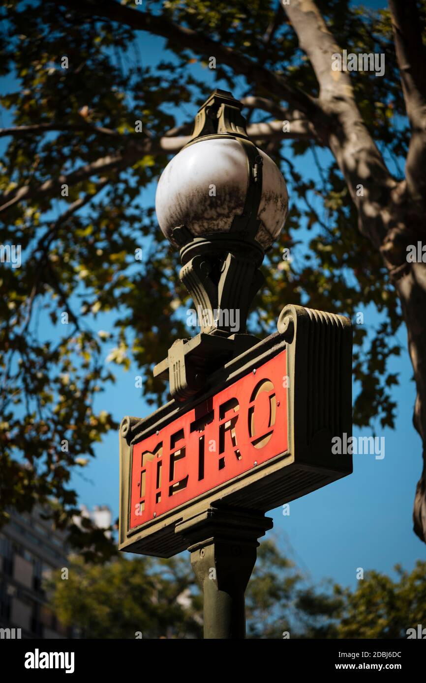 Metro Sign, Beaugrenelle, Paris, Ile-de-France, Frankreich, Europa Stockfoto