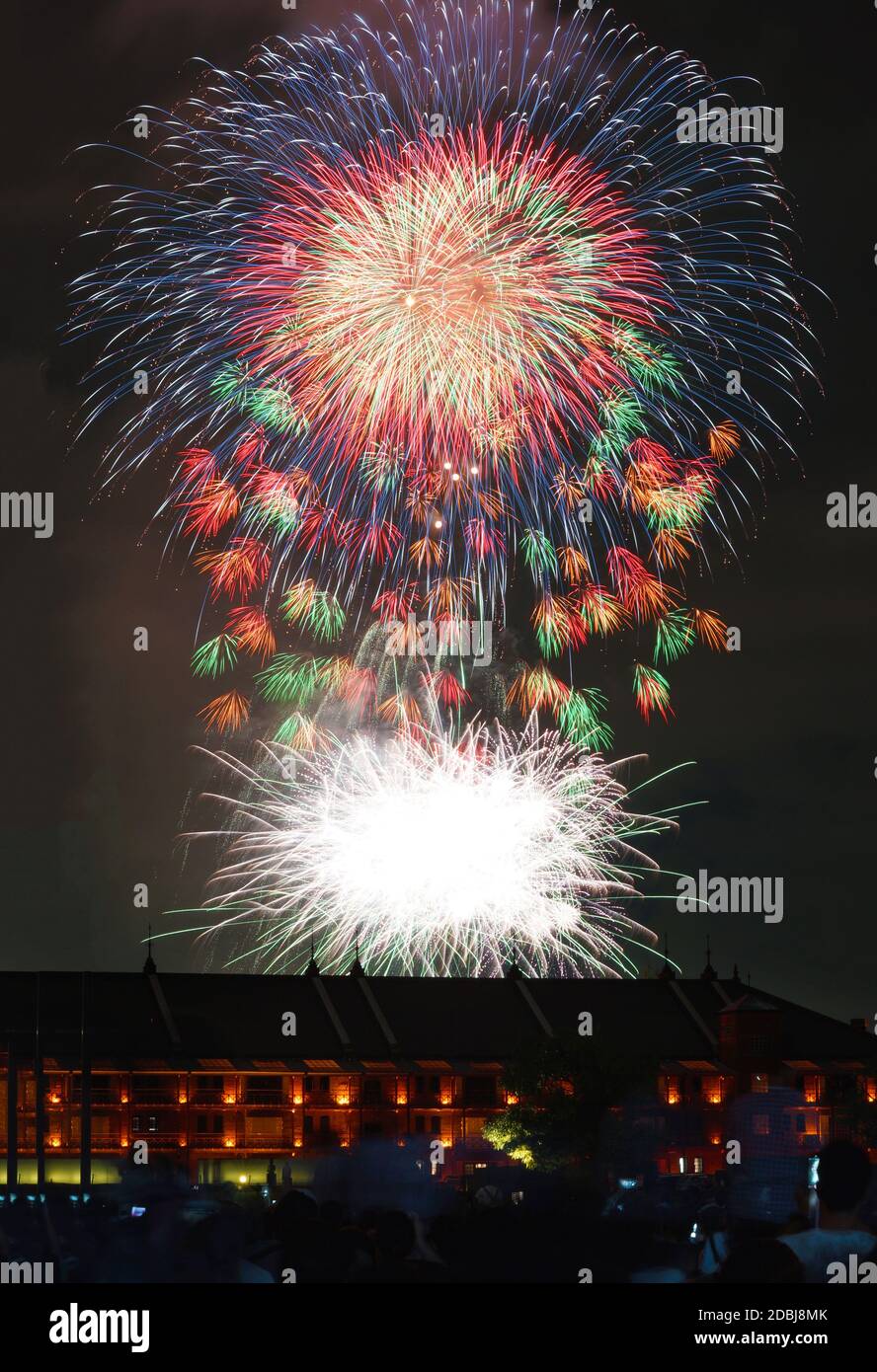 Kanagawa Zeitung Feuerwerk Stockfoto