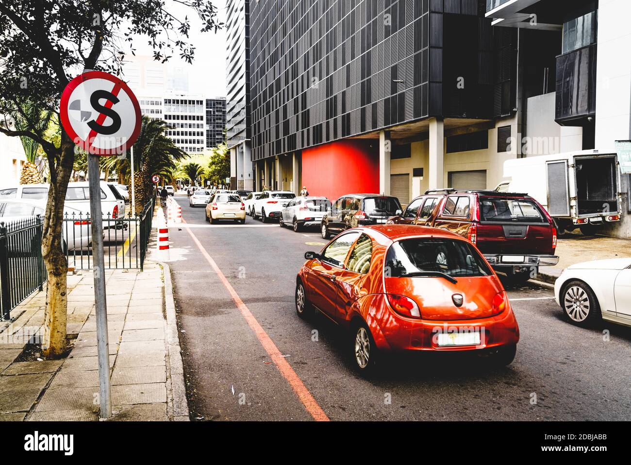 Kapstadt, Südafrika, 9. Februar 2018Eine Seitenstraße in der Nähe des Bahnhofs in Kapstadt, Südafrika Stockfoto