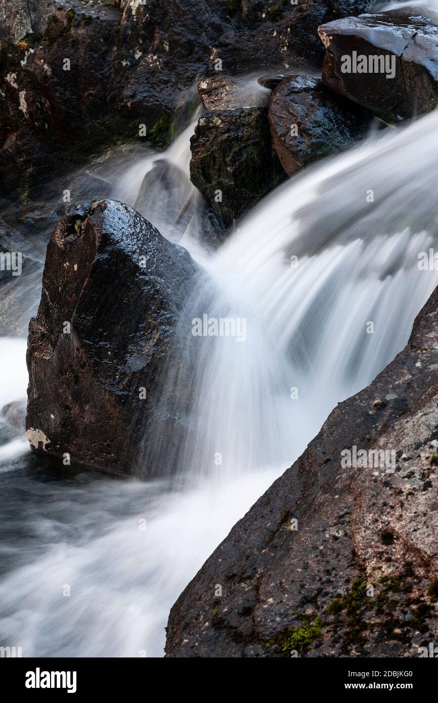 Wasserfall mit Bewegungsunschärfe, Snowdonia, Nordwales Stockfoto