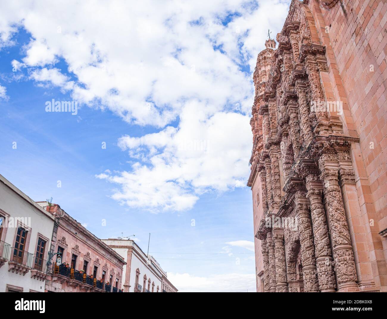 Die Kathedrale Unserer Lieben Frau von Der Himmelfahrt Zacatecas, die den Stil des Barock im mexikanischen Bundesstaat Zacatecas zeigt Stockfoto