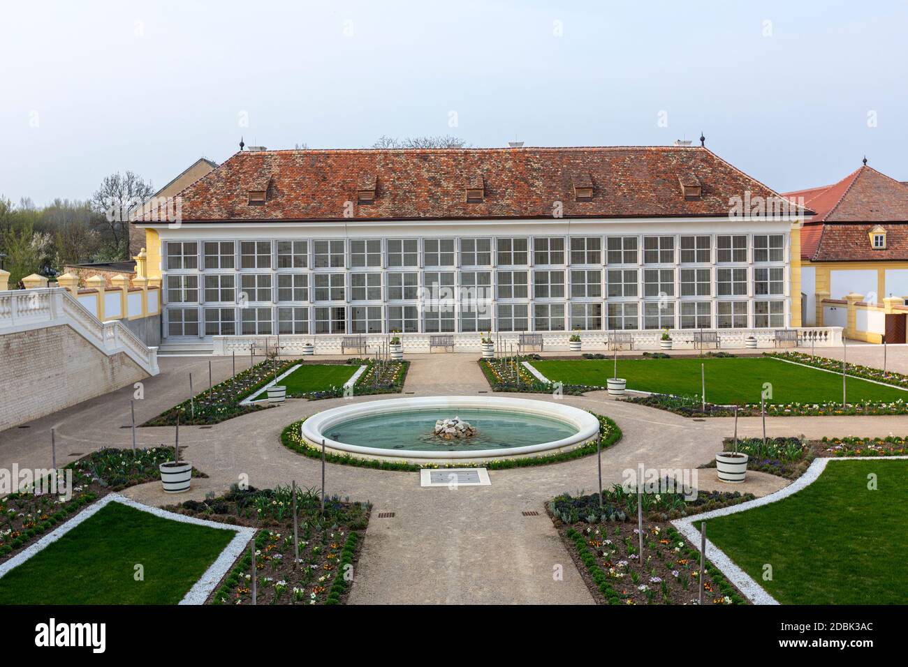 Orangerien, Gewächshäuser mit Gärten, Schloss Hof, Barockstil des Architekten Johann Lukas von Hildebrandt, Marchfeld, Österreich Stockfoto