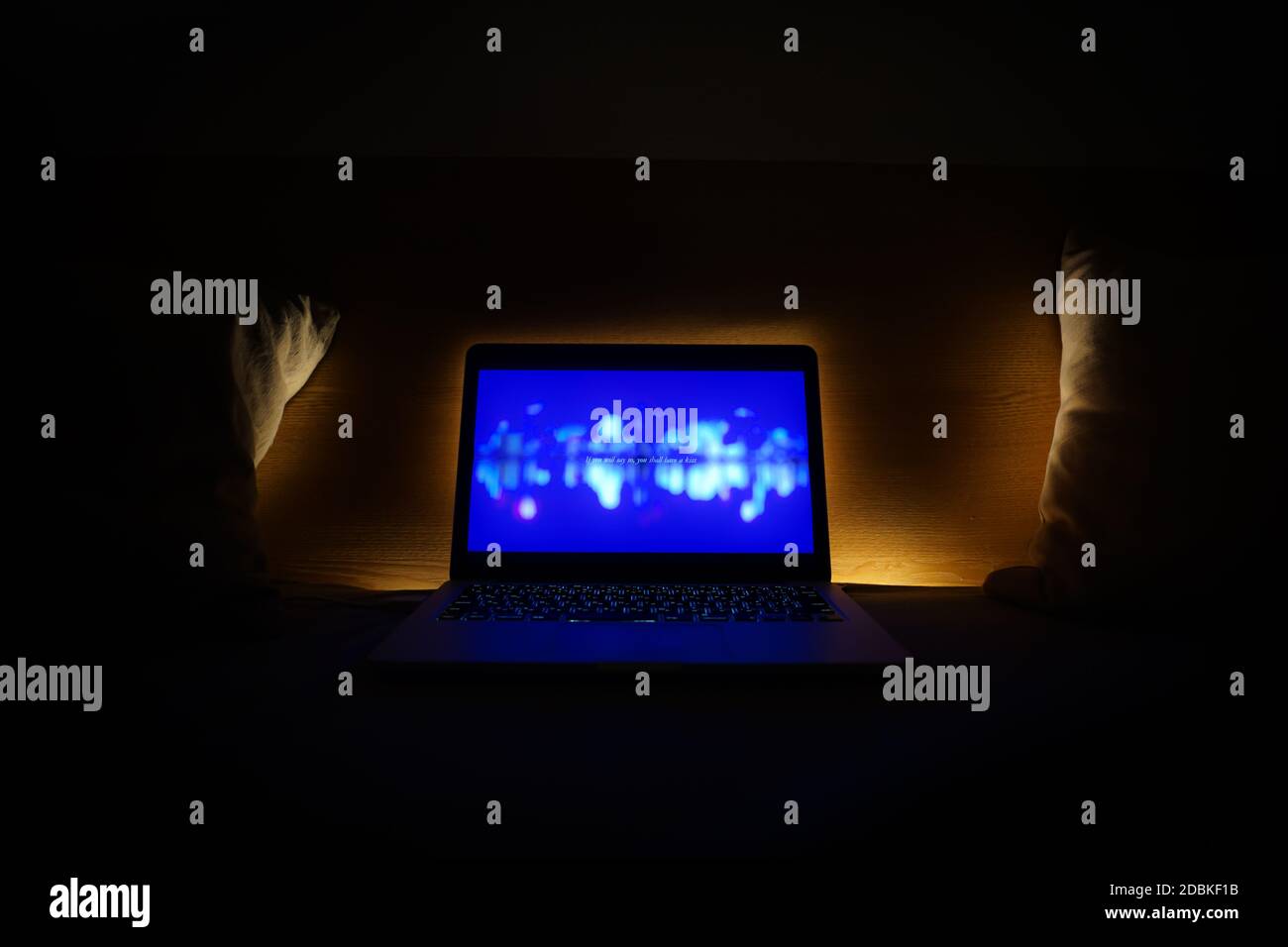 PC und indirekte Beleuchtung. Aufnahmeort: Metropolregion Tokio Stockfoto