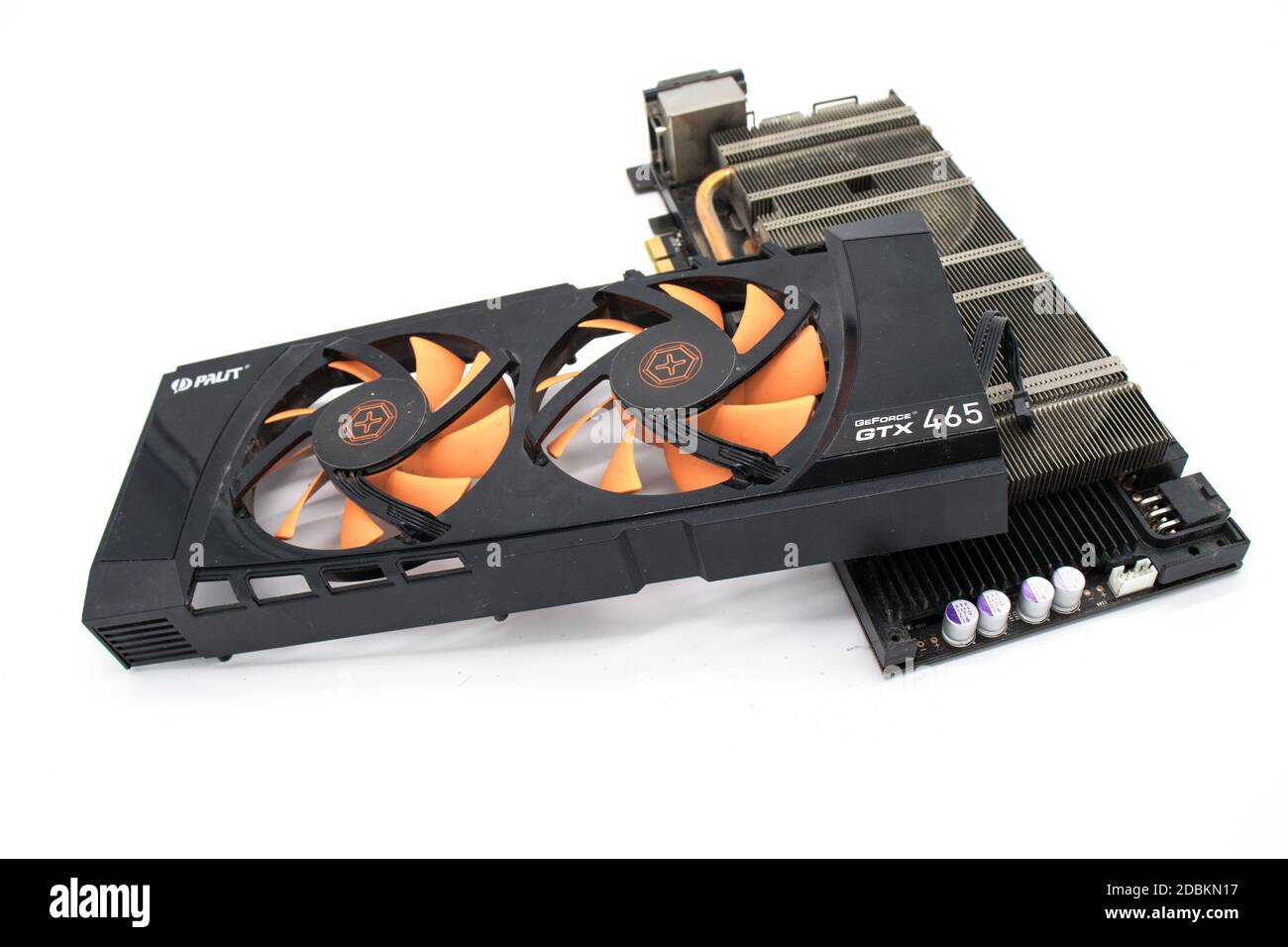 Pyatigorsk, Russland. 12/16/2011 NVIDIA GeForce GTX 465 Grafikkarte isoliert auf weißem Hintergrund Stockfoto
