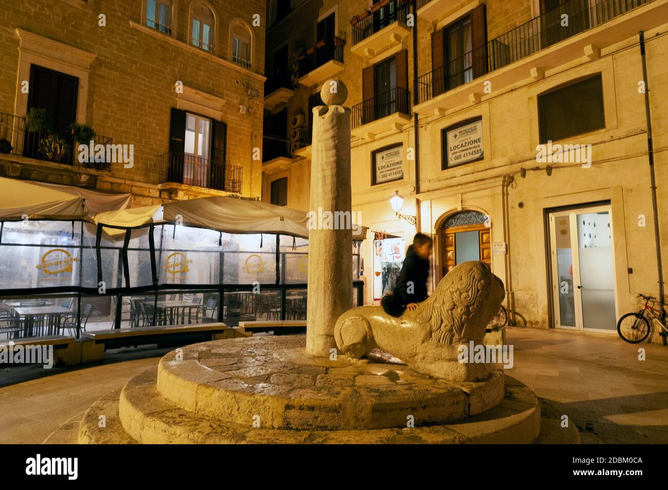 Bari - Piazza Mercantile - Colonna della Giustizia, conosciuta anche come Colonna Infame - Altstadt Stockfoto