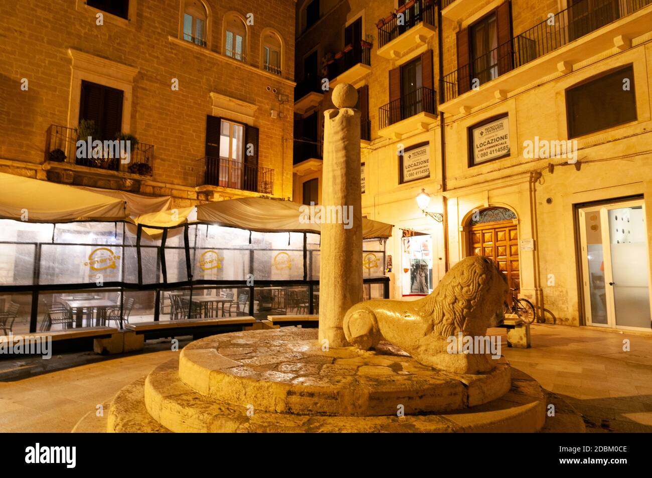Bari - Piazza Mercantile - Colonna della Giustizia, conosciuta anche come Colonna Infame - Altstadt Stockfoto