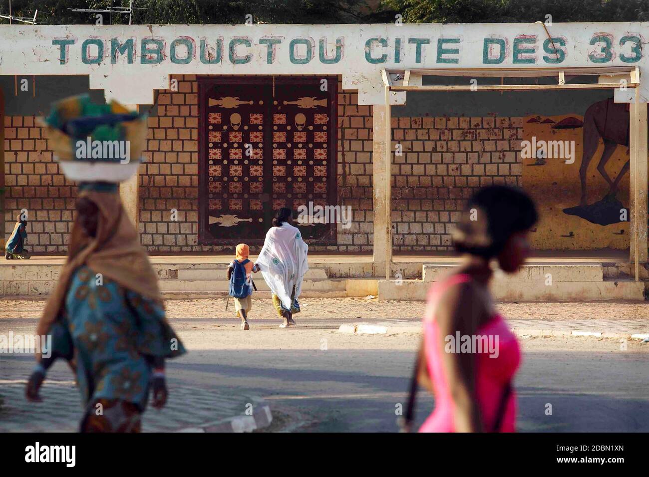 Wandgemälde der Stadt der 333 Heiligen in Timbuktu, Mali, Westafrika Stockfoto