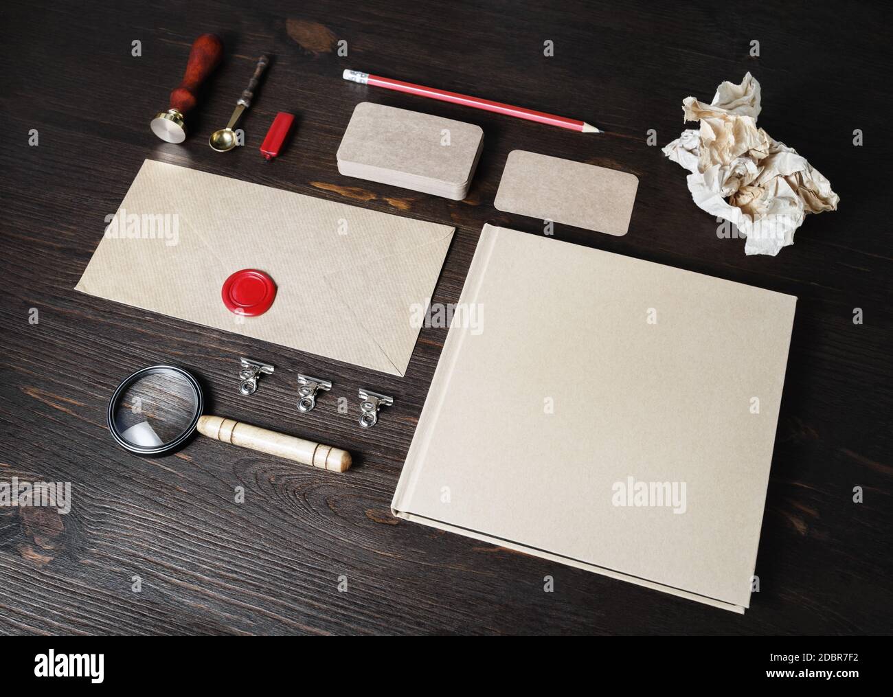 Leere Briefpapier-Vorlage für Ihr Design. Modell für Markenidentität. Vintage Corporate Identity Set. Stockfoto