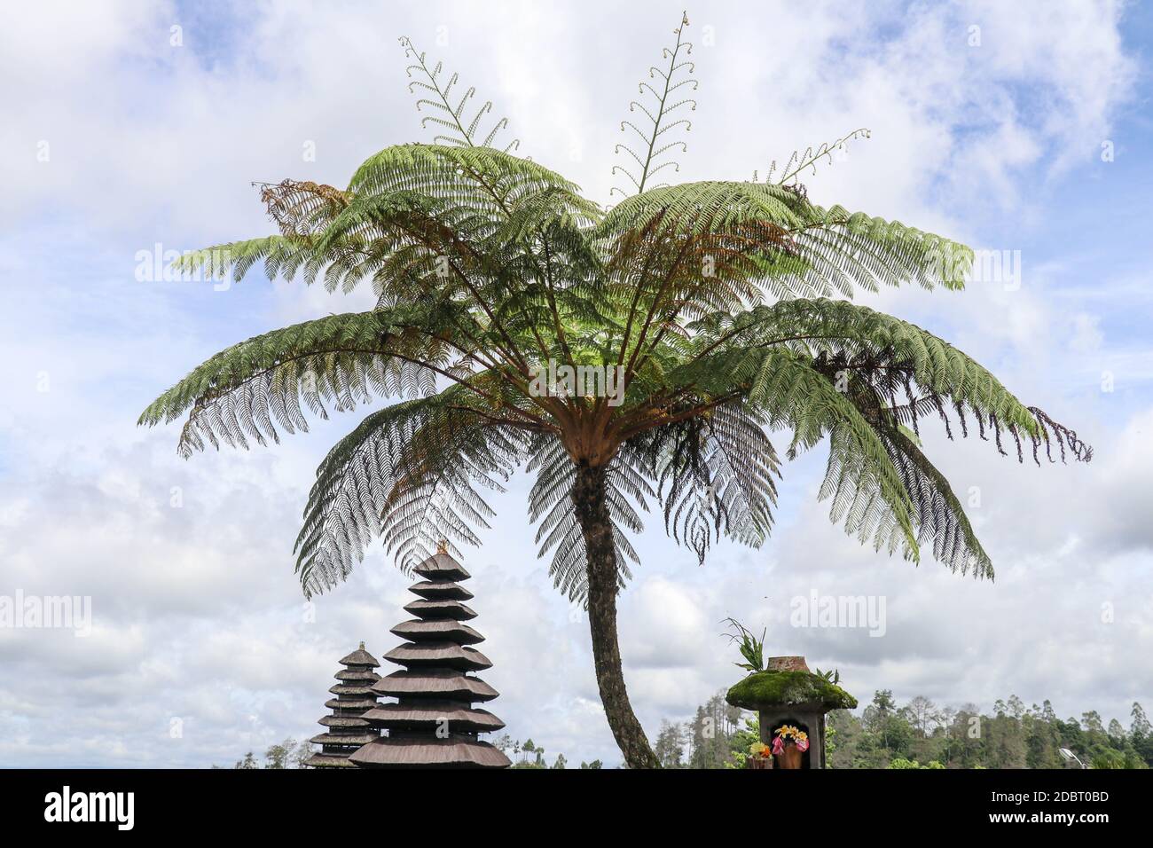 Bunte balinesische Landschaft mit einem Tempel. Tempel in Pura Penataran Agung Besakih Komplex, der Muttertempel von Bali, Indonesien. Mehrere balinesische Tem Stockfoto