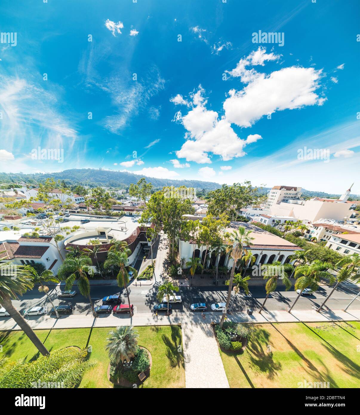 Blauer Himmel über Santa Barbara, Kalifornien Stockfoto