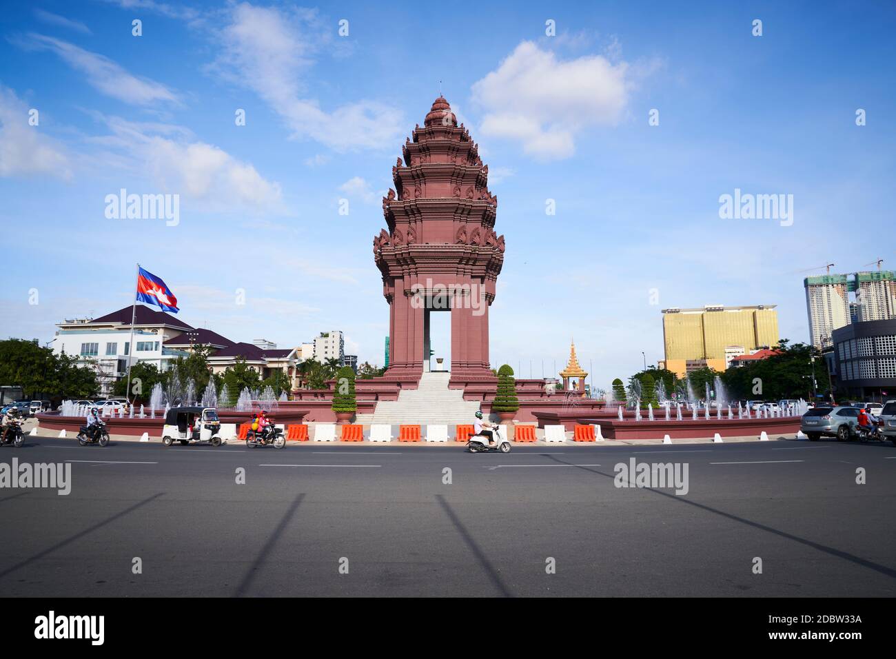 Das Unabhängigkeitsdenkmal in Phnom Penh, der Hauptstadt Kambodschas, wurde 1958 erbaut, um die Unabhängigkeit Kambodschas von Frankreich im Jahr 1953 zu gedenken. Stockfoto