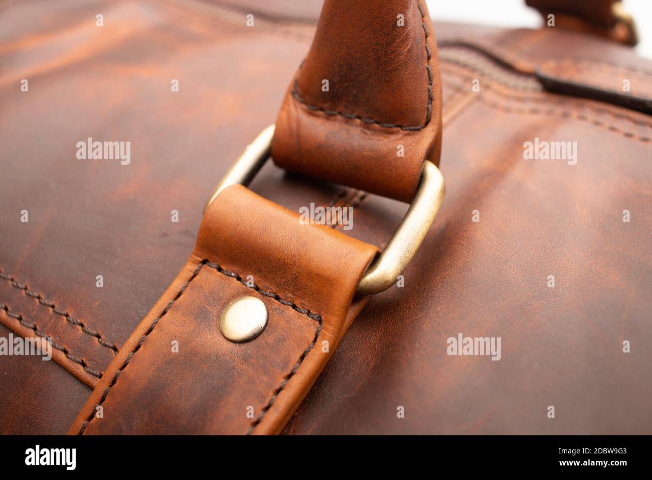 sporttasche Reisetasche Ledertasche modisch modern tragen Griff Stockfoto