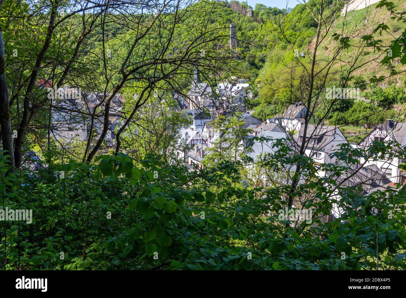 Blick auf das Dorf Monreal in der Eifel, Rheinland-Pfalz Stockfoto