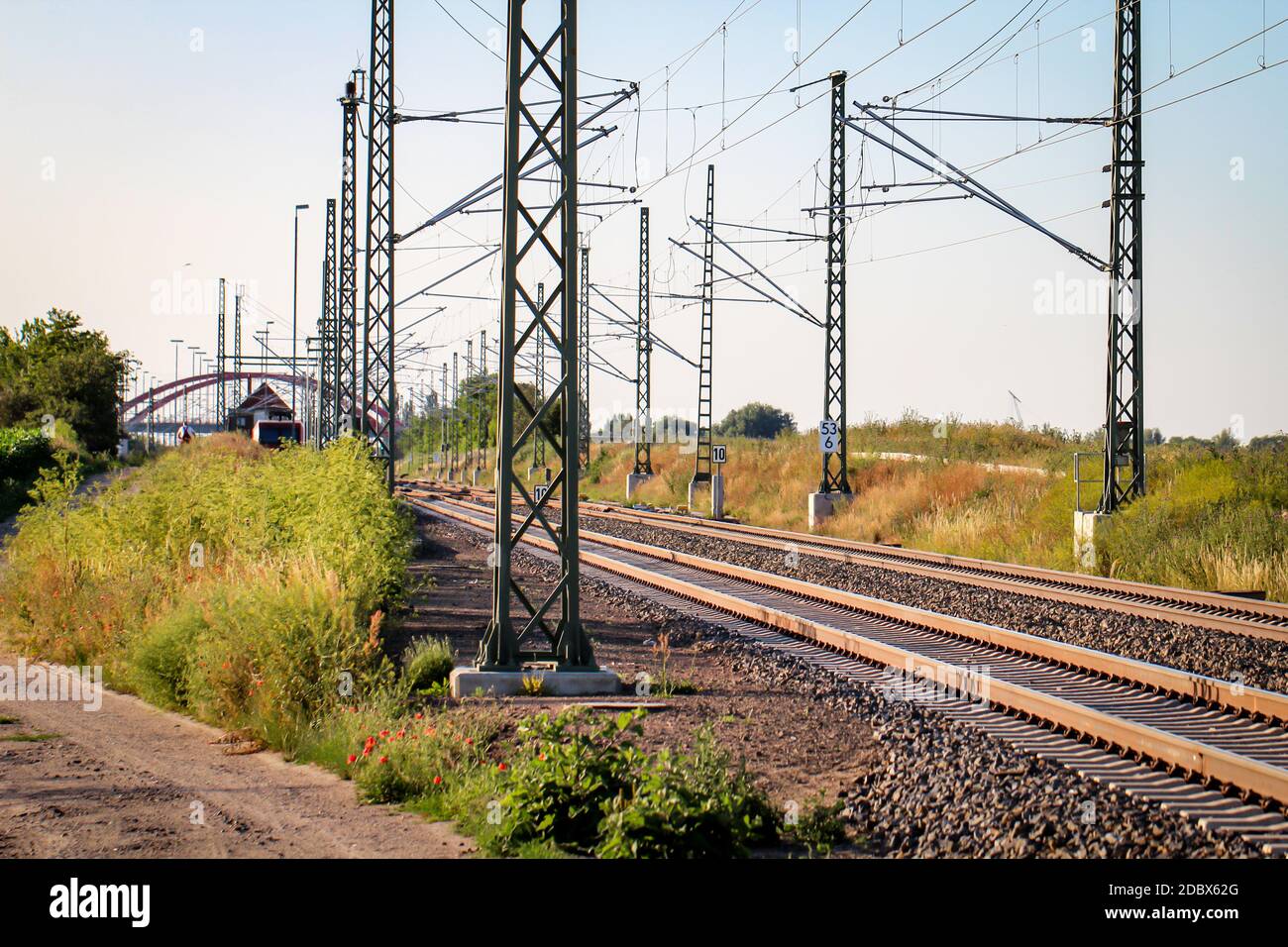 Elektrifizierte bahnstrecke Fotos und Bildmaterial in hoher Auflösung