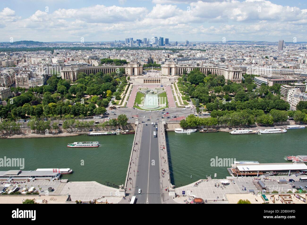 Palais de Chaillot, Paris, Frankreich, gefangen vom Eiffelturm Stockfoto