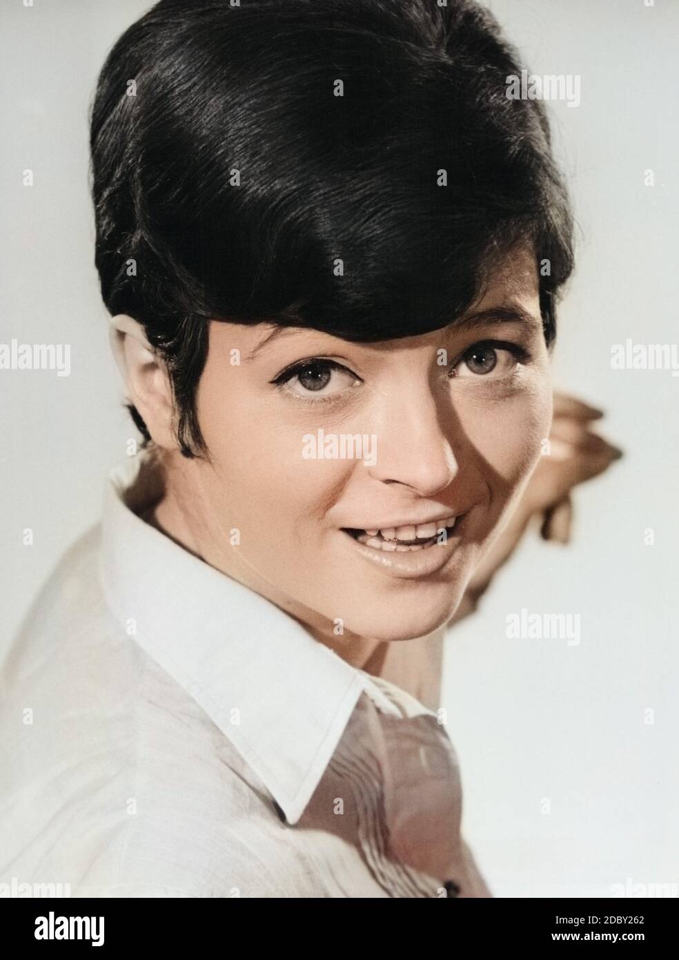 Suzanne Doucet, deutsche Sängerin und Komponistin, Deutschland 1960er Jahre. Deutsche Sängerin und Komponistin Suzanne Doucet, Deutschland der 1960er Jahre. Stockfoto