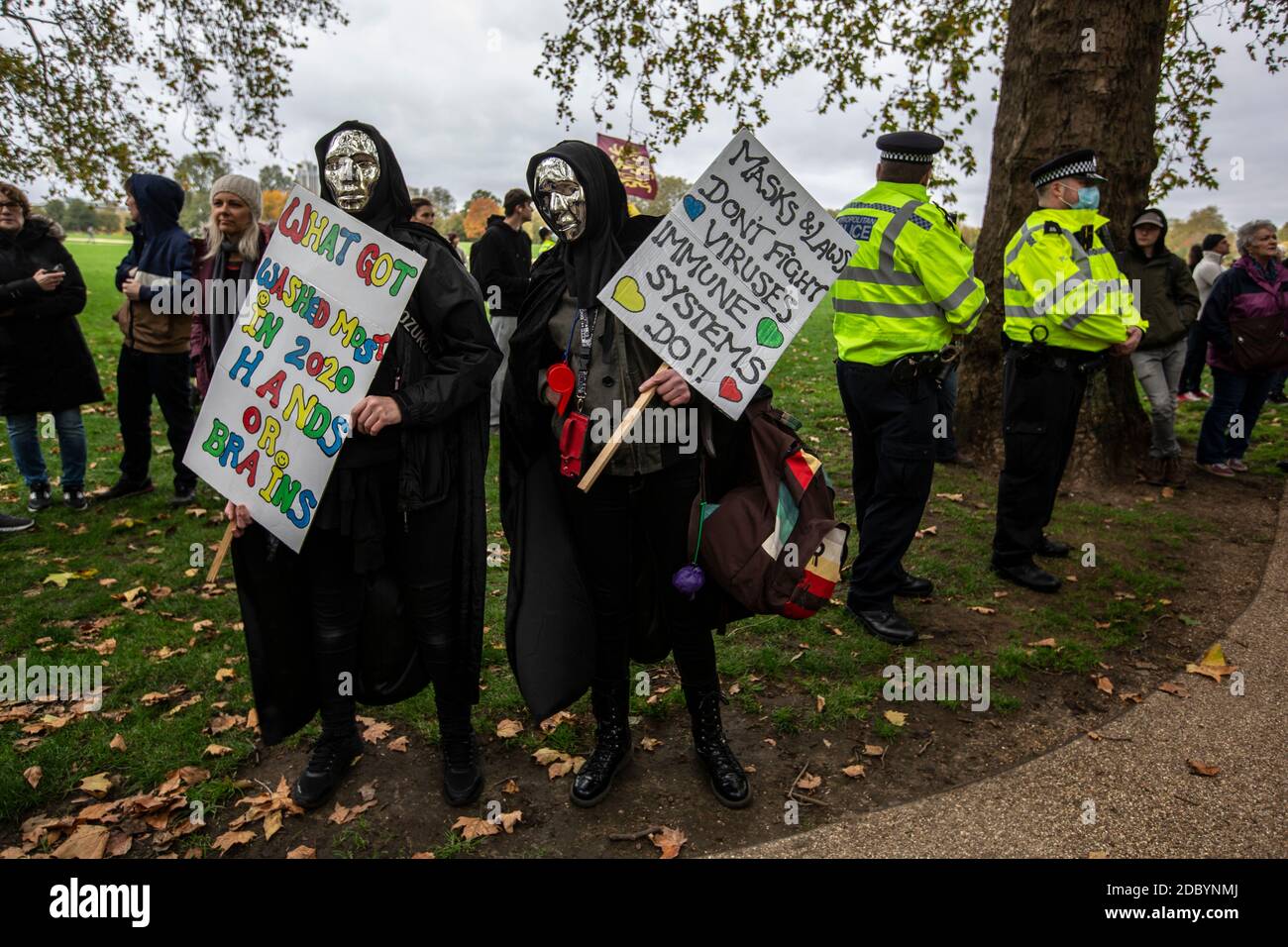 Anti-Lockdown-Protest gegen die jüngste Blockierung der Coronavirus-Pandemie durch die britische Regierung, um die Ausbreitung des Virus zu verlangsamen. Stockfoto