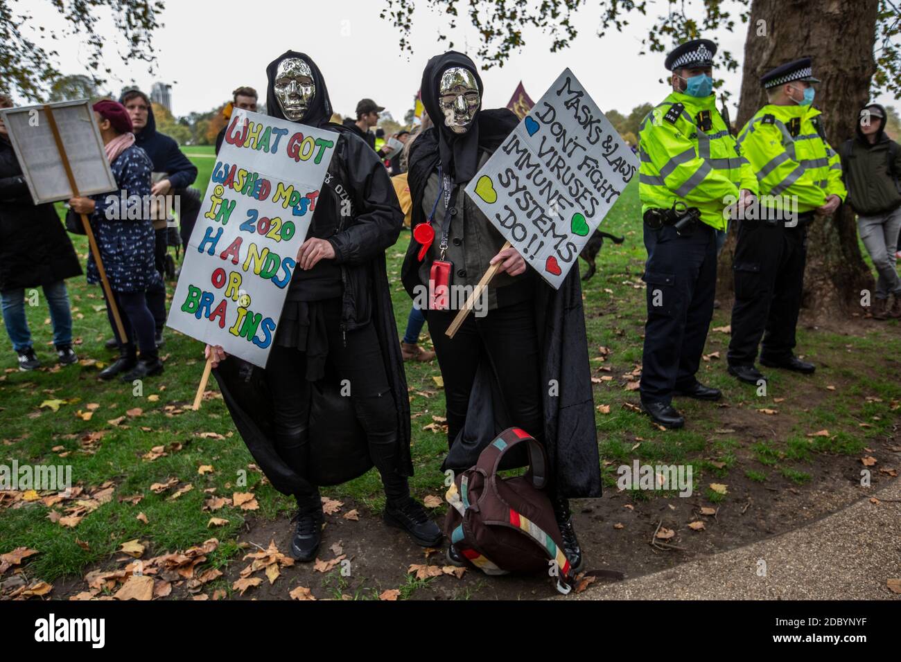 Anti-Lockdown-Protest gegen die jüngste Blockierung der Coronavirus-Pandemie durch die britische Regierung, um die Ausbreitung des Virus zu verlangsamen. Stockfoto