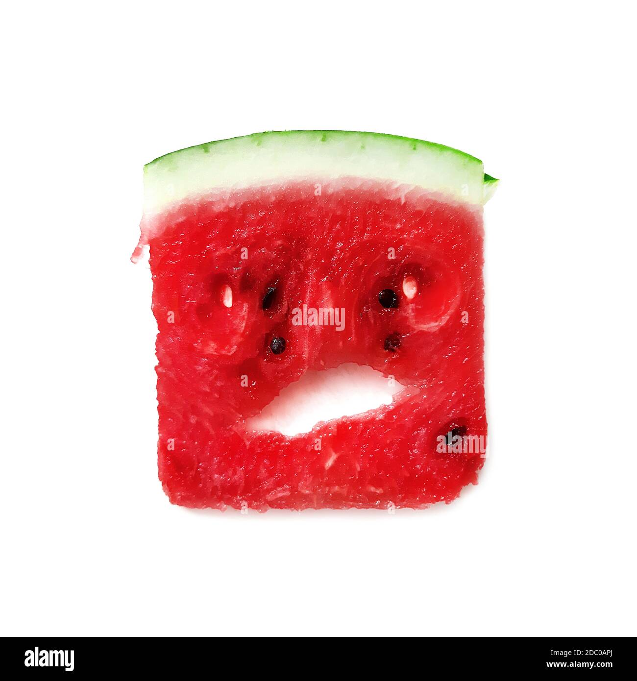 Wütend Wassermelone Charakter auf weißem Hintergrund. Wassermelone Charakter emoji. Stück Wassermelone. Stockfoto