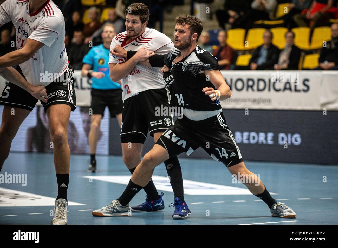 Silkeborg, Dänemark. November 2020. Alexander Lynggaard (14) von Bjerringbro-Silkeborg im Danish Men's Handball League Match zwischen Bjerringbro-Silkeborg und Fredericia Handball in der JYSK Arena in Silkeborg. (Foto Kredit: Gonzales Foto/Alamy Live News Stockfoto