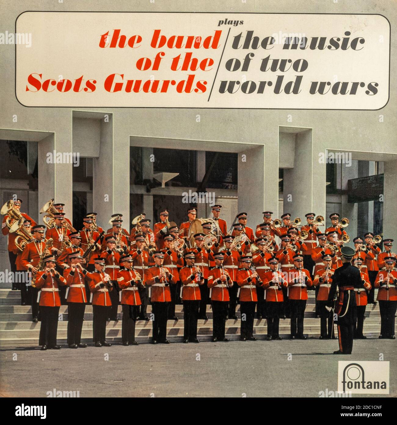 The Band of The Scots Guards spielt die Musik von zwei Weltkriegen, Vinyl LP Album Cover Stockfoto