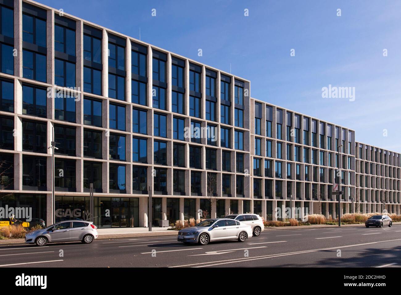 Der Hauptsitz der GAG Immobilien AG im Kölner Stadtteil Kalk. Die Hauptverwaltung der GAG Immobilien AG im Stadtteil Kalk, Köln Stockfoto