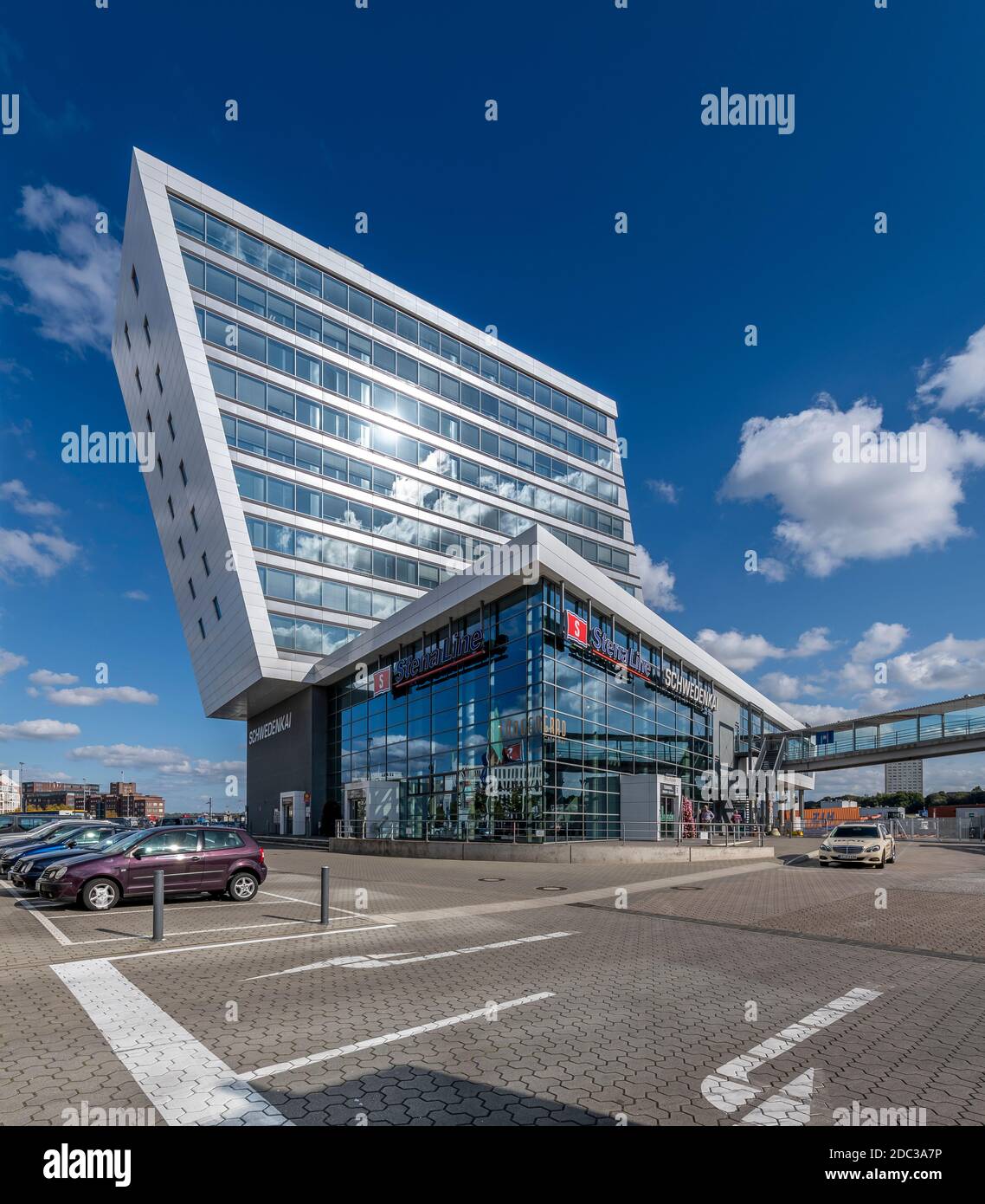 Der Fährhafen Stena Line in Kiel Norddeutschland. Beförderung von Passagieren und Fracht von Kiel nach Göteborg in Schweden. Stockfoto