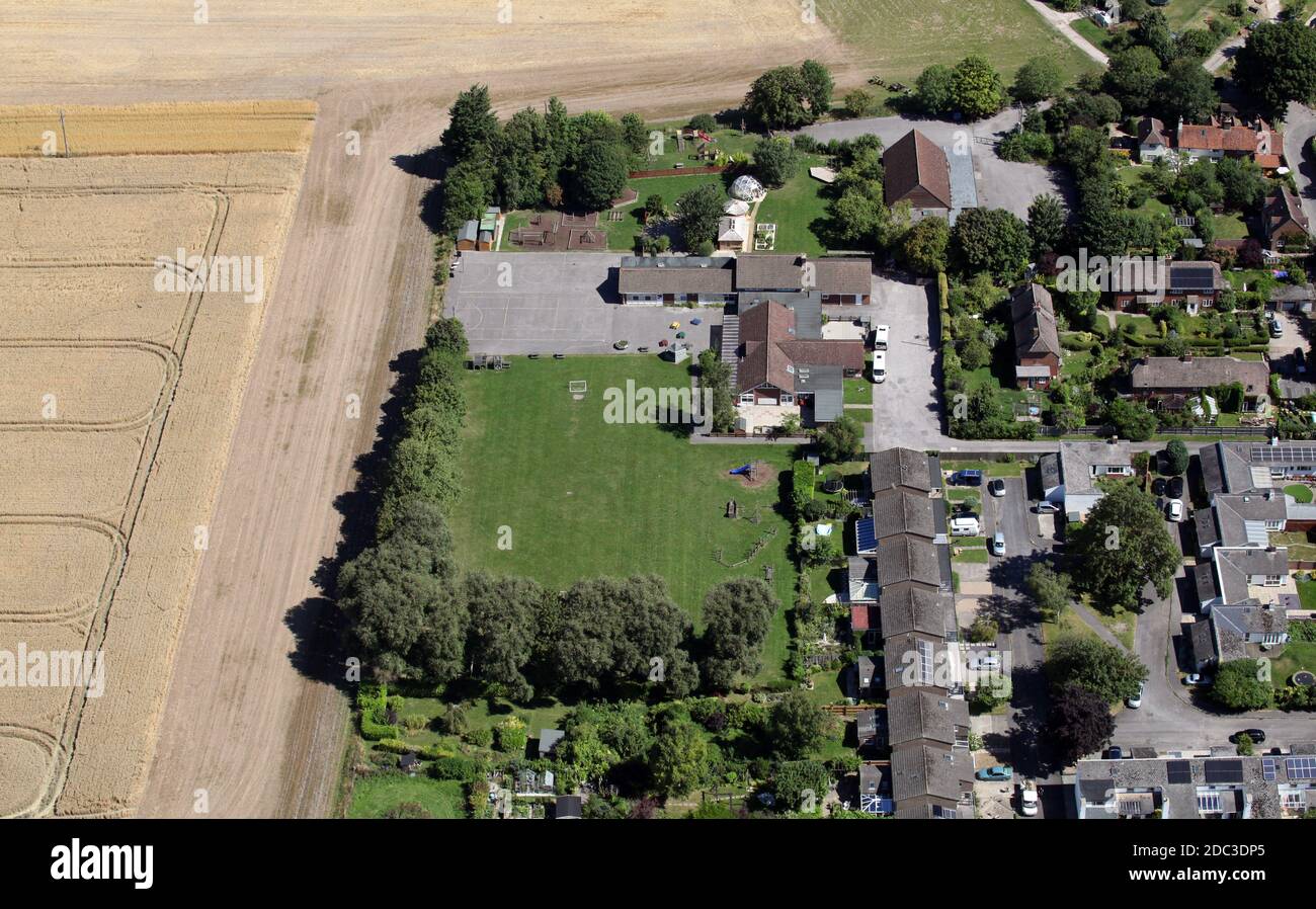 Luftaufnahme von Blewbury Stiftungs C von E Primary School (Blewbury Primary School) Oxfordshire, Großbritannien Stockfoto