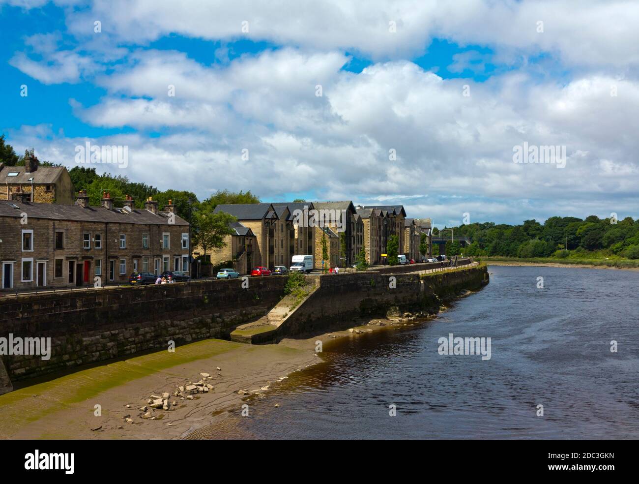 Der Fluss Lune und St. George's Wharf Teil des historischen Hafens in Lancaster eine Stadt in Lancashire Nordwesten Englands. Stockfoto