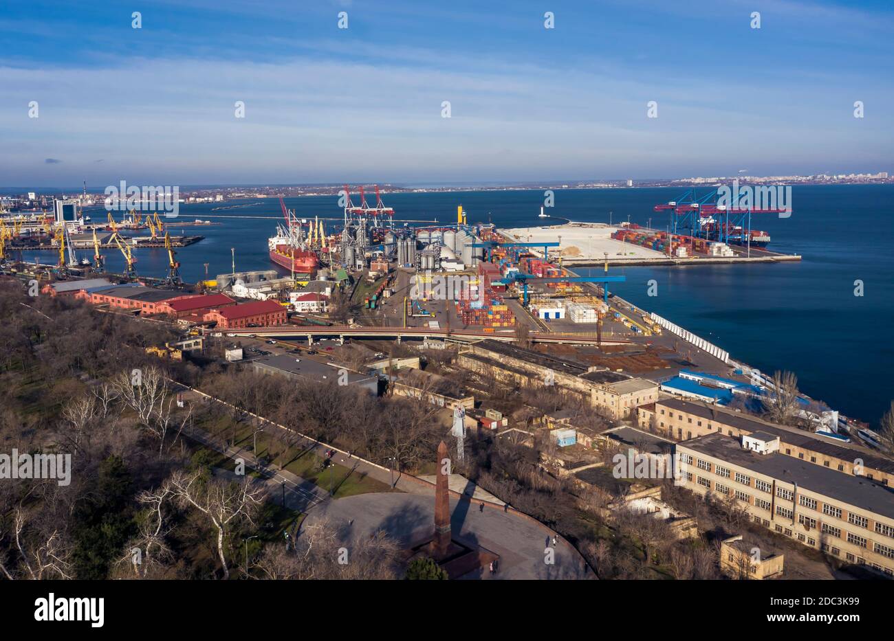 Air Panorama Seehafen mit Container-Terminal in Odessa Ukraine Stockfoto