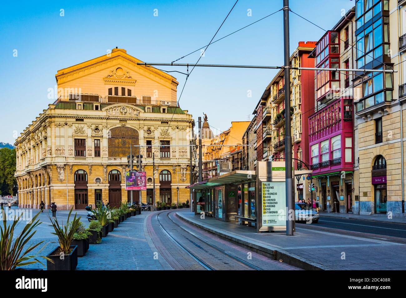 Ribera Straße und Teatro Arriaga. Bilbao, Biskaya, Baskenland, Spanien, Europa Stockfoto
