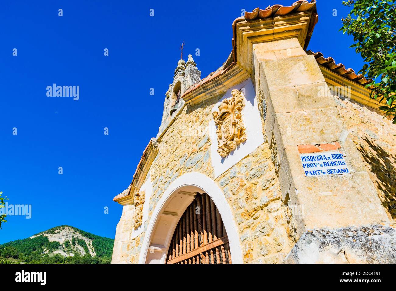 Kapelle von San Antonio. Pesquera de Ebro, Region Páramos, Gemeinde im Valle de Sedano. Burgos, Castilla y León, Spanien, Europa Stockfoto