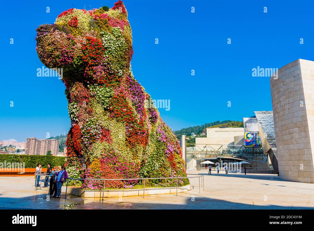 Welpe von Jeff Koons vor dem Guggenheim Museum. Bilbao, Biskaya, Baskenland, Spanien, Europa Stockfoto