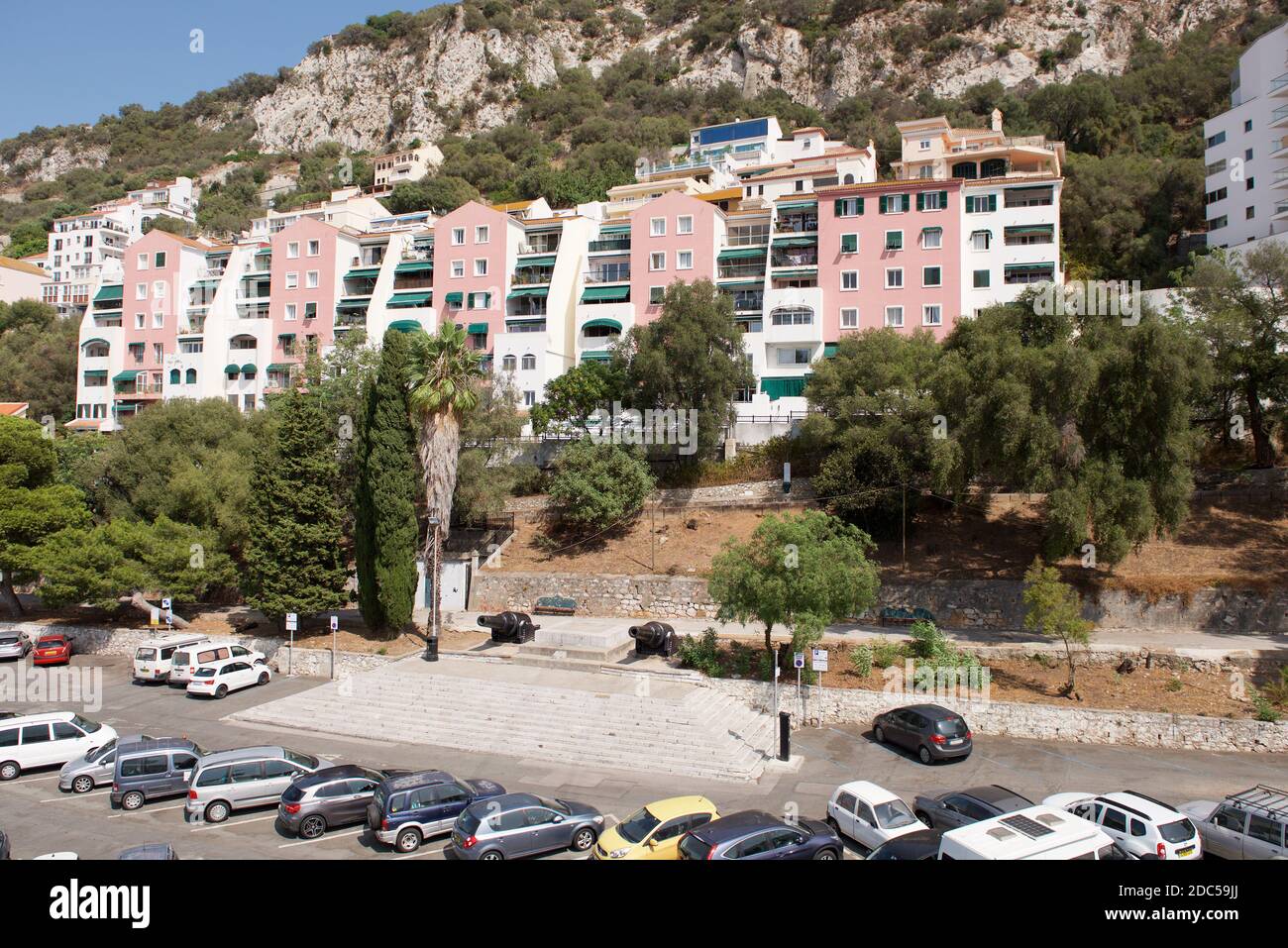 Hochhaus-Apartments in Gibraltar Stockfoto