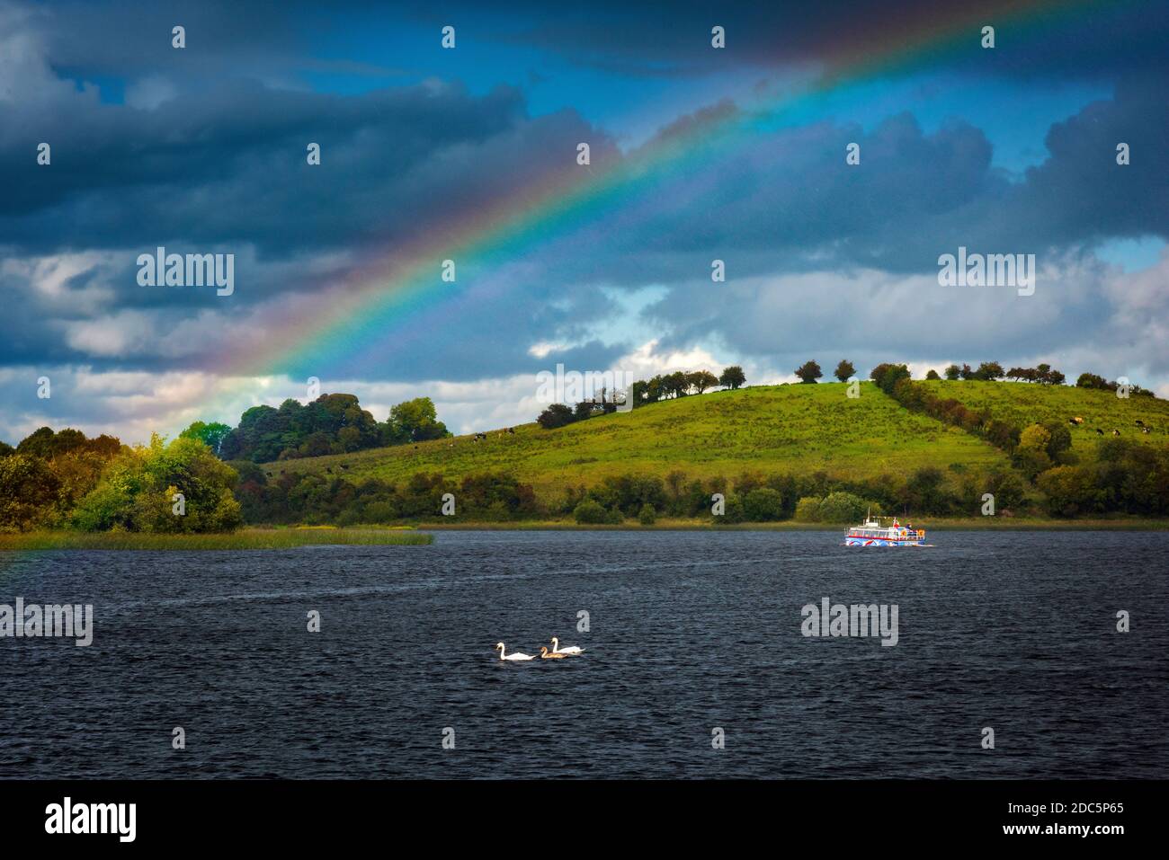 Lower Lough Erne mit Rainbow, Co. Fermanagh, Nordirland Stockfoto