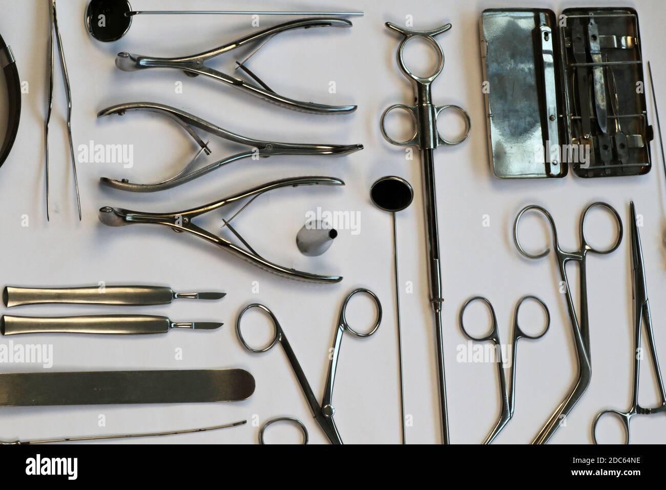 Otolaryngologie-Werkzeuge, medizinische Instrumente für HNO-Spezialisten Stockfoto