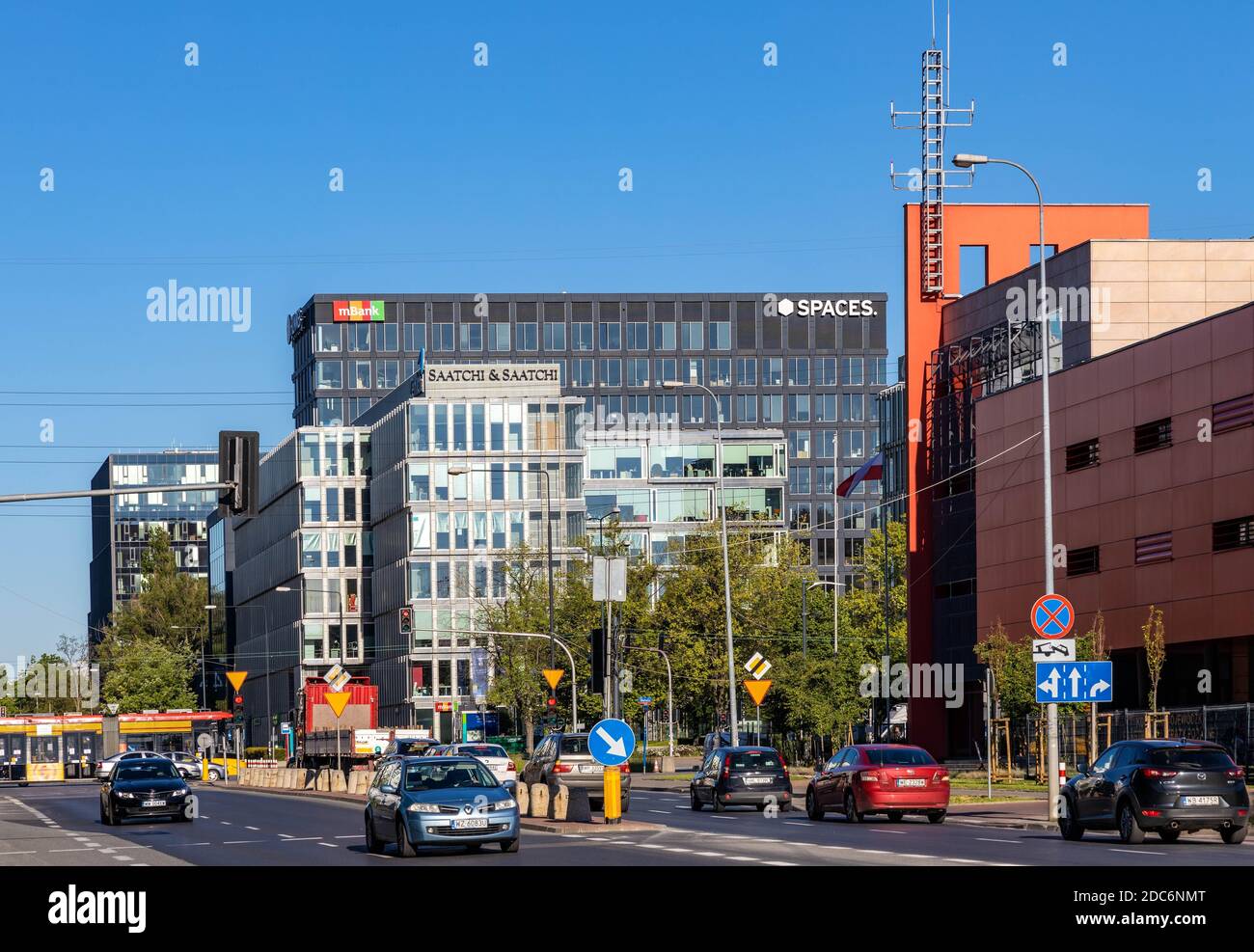 Warschau, Mazovia / Polen - 2020/05/21: Bürokomplex Platinium Business Park in der Domaniewska 42/44 in Sluzew Przemyslowy - Industrial Sluzew - busines Stockfoto