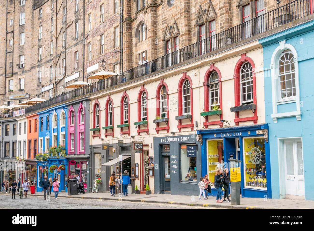 Geschäfte Bars und Cafés auf der Victoria Street und West Bow Old Town Edinburgh Old Town Edinburgh Schottland GB UK Europa Stockfoto