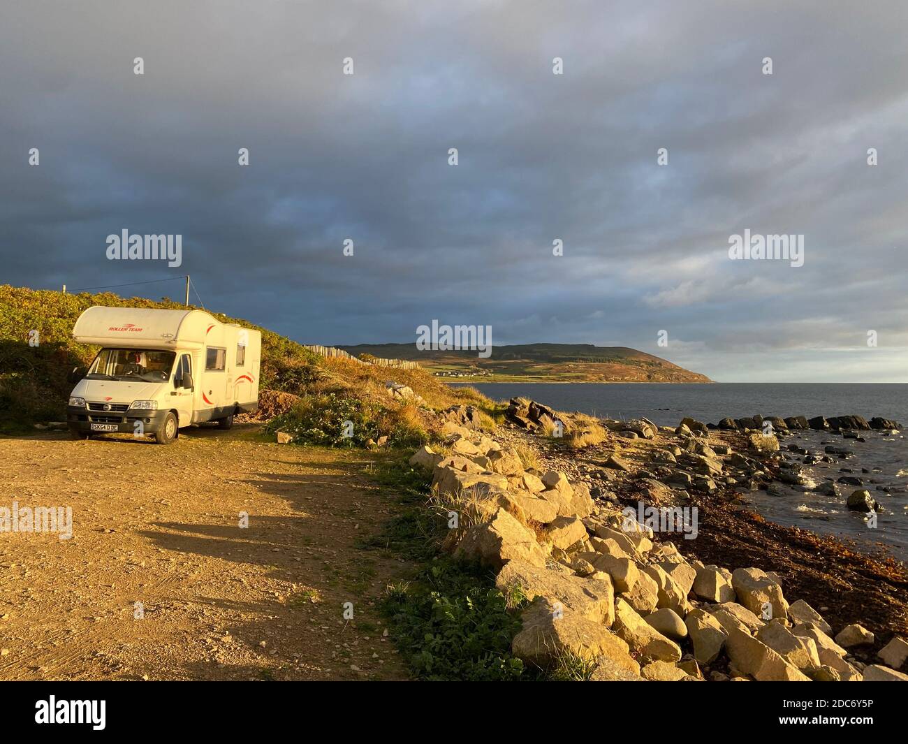 Wohnmobil in Blackwaterfoot auf der Isle of Arran in Schottland Stockfoto