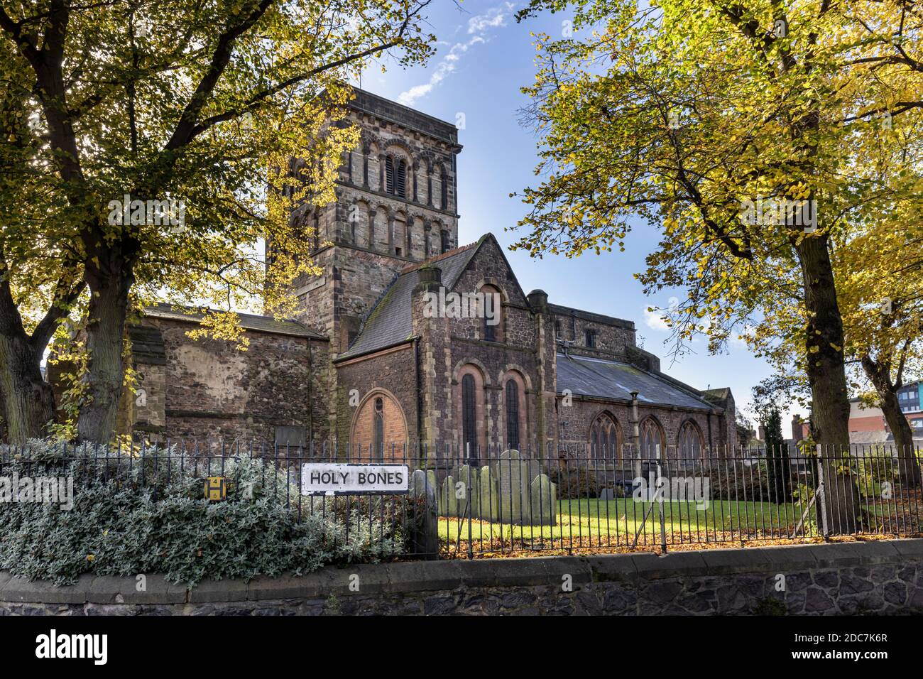 St. Nicholas Church, die älteste Kirche in Leicester aus angelsächsischen Zeiten, Leicester, England Stockfoto