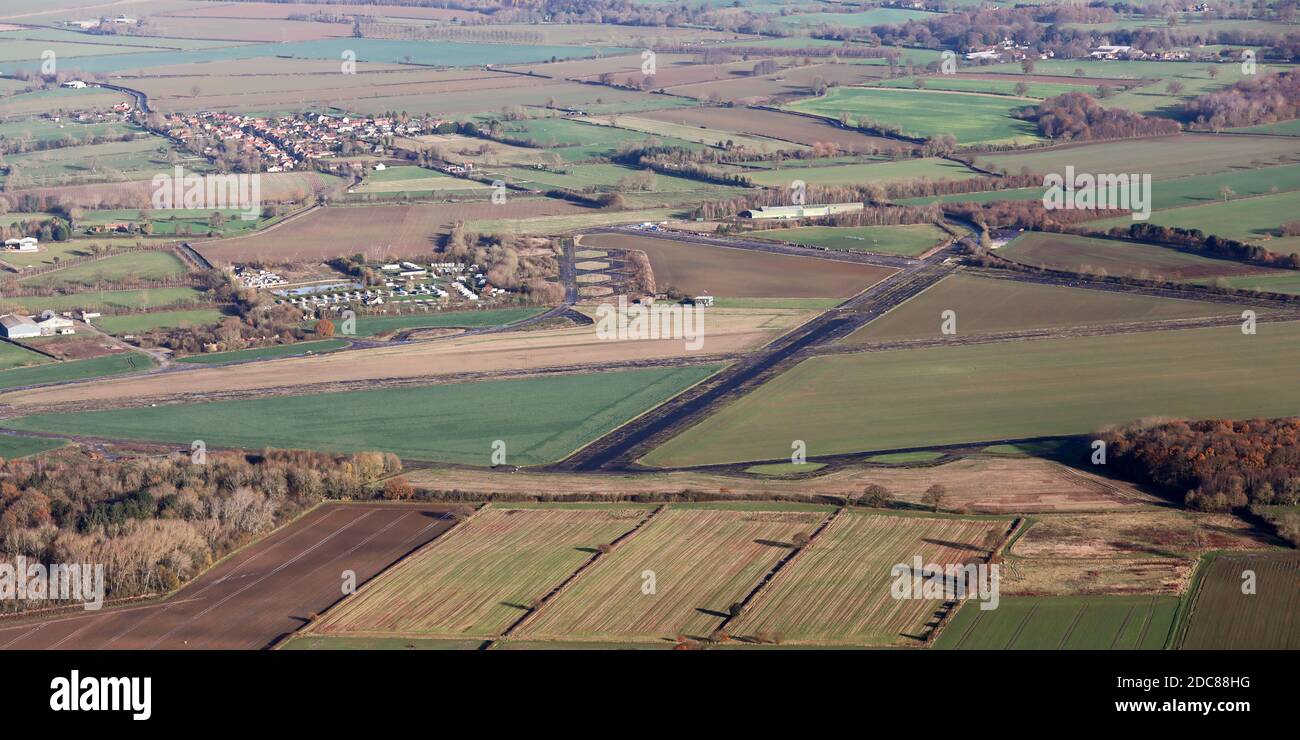 Luftaufnahme des ehemaligen Flugplatzes RAF Wombleton in der Nähe von Helmsley & Kirkbymoorside, North Yorkshire, Großbritannien Stockfoto