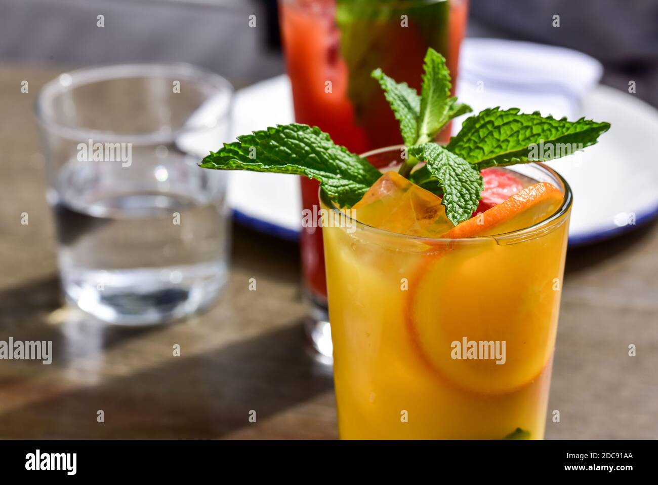 Fruhstuck Sommer Mimosa Cocktail Drink Im Glas Bei A Restaurant Stockfotografie Alamy