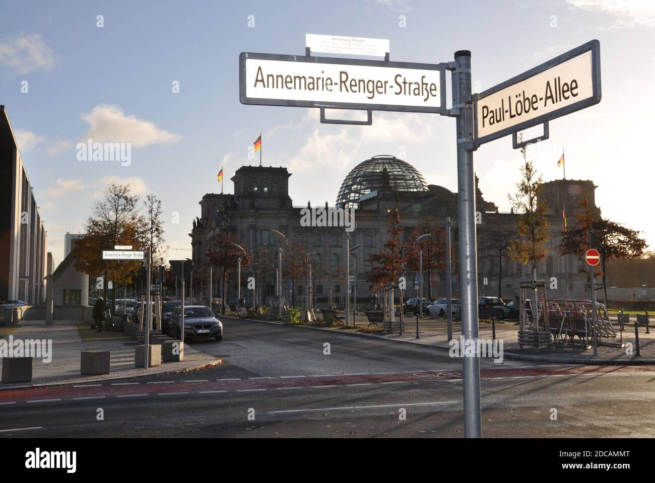 Annemarie-Renger-Straße Schild in der Annemarie Renger Straße in Berlin, Deutschland, am 20. November 2020. (CTK-Foto/Ales Zapotocky) Stockfoto