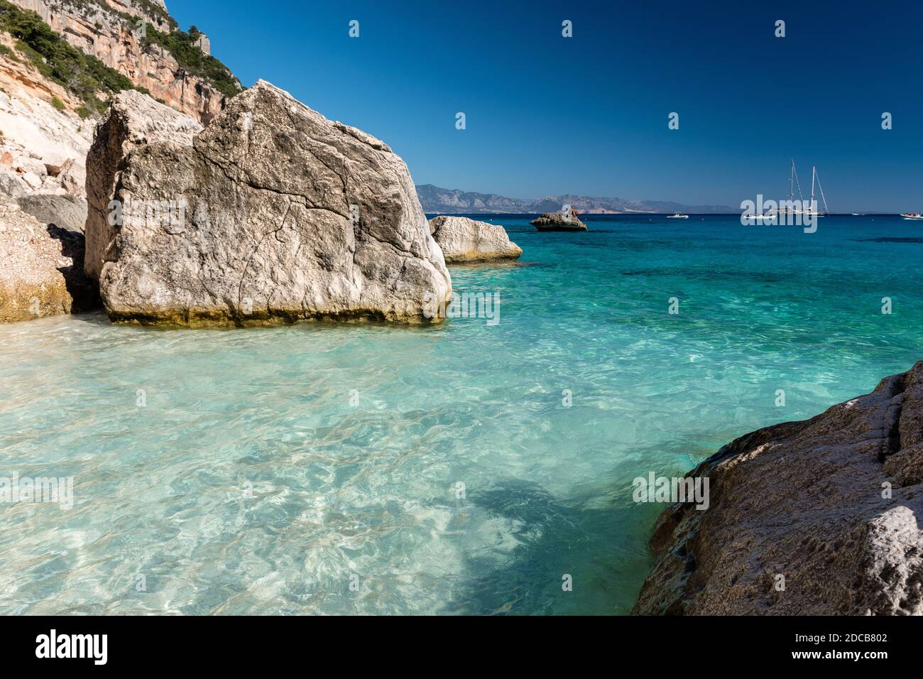 Die Küste in Cala Goloritze, berühmter Strand im Golf von Orosei (Ogliastra, Sardinien, Italien) Stockfoto