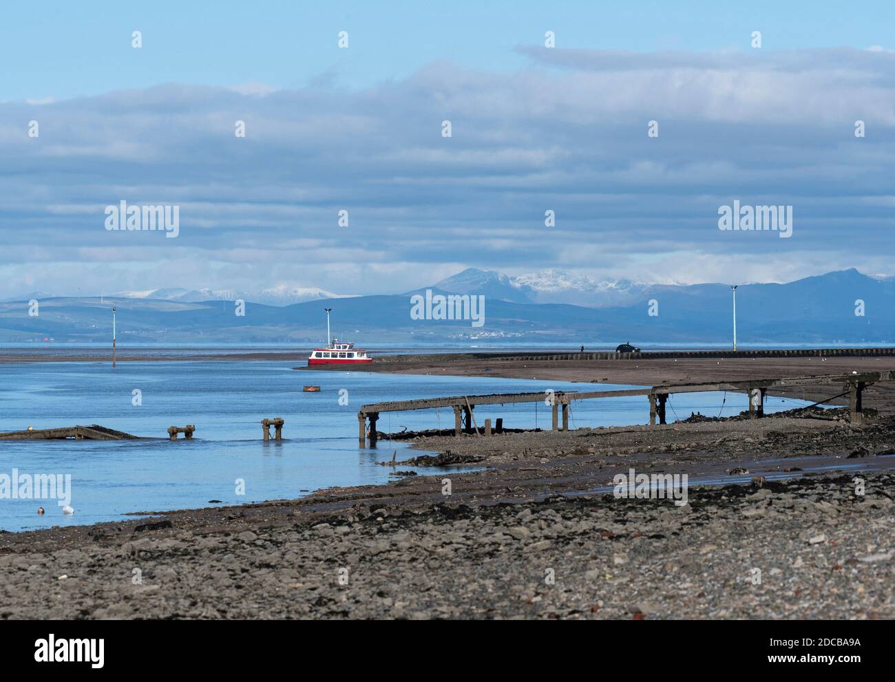 Wyre-Mündung mit Wyre Rose, der Fähre über die Wyre-Mündung von Knott End nach Fleetwood, am Ende der Slipway, Lancashire Stockfoto