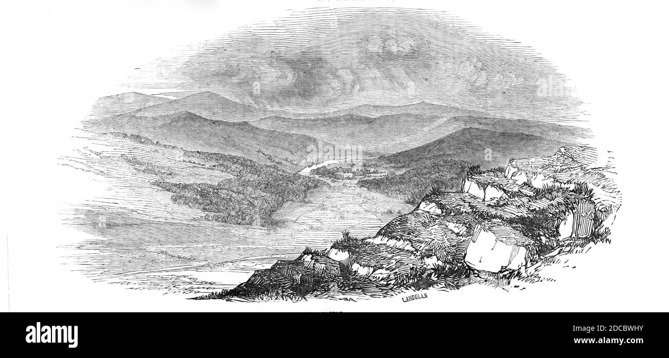 Blair Athol Castle, aus dem Ben-y-Glo, 1844. Blair Castle, in der Nähe des Dorfes Blair Atholl in Perthshire, Schottland. Aus "Illustrated London News", 1844, Vol Stockfoto