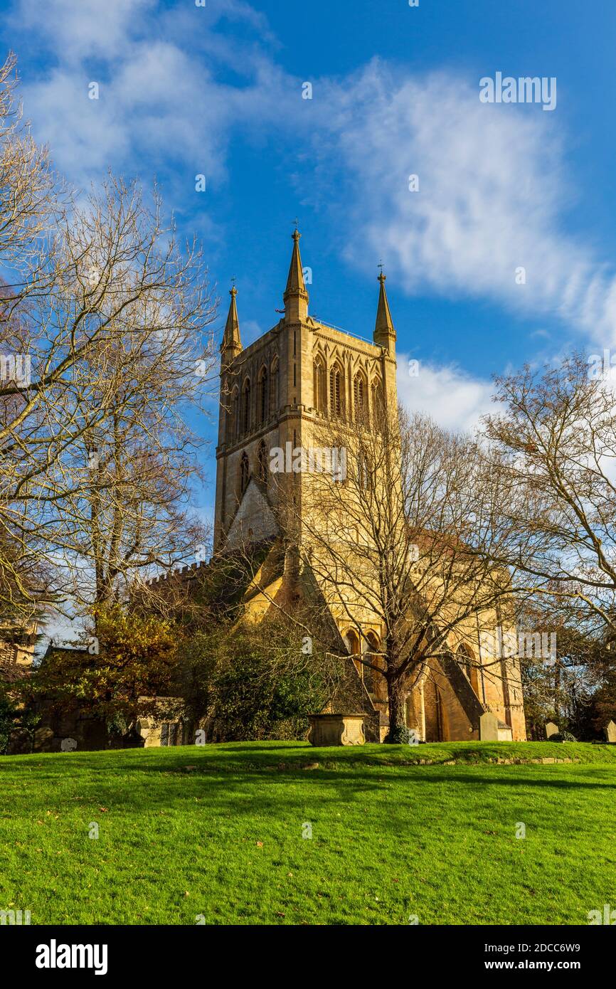 Pershore Abbey im Winter vom Abbey Park, Worcestershire, England Stockfoto