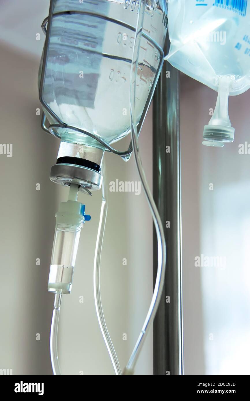 Infusionsset für intravenöse Therapie. Infusionstherapiesystem Stockfoto