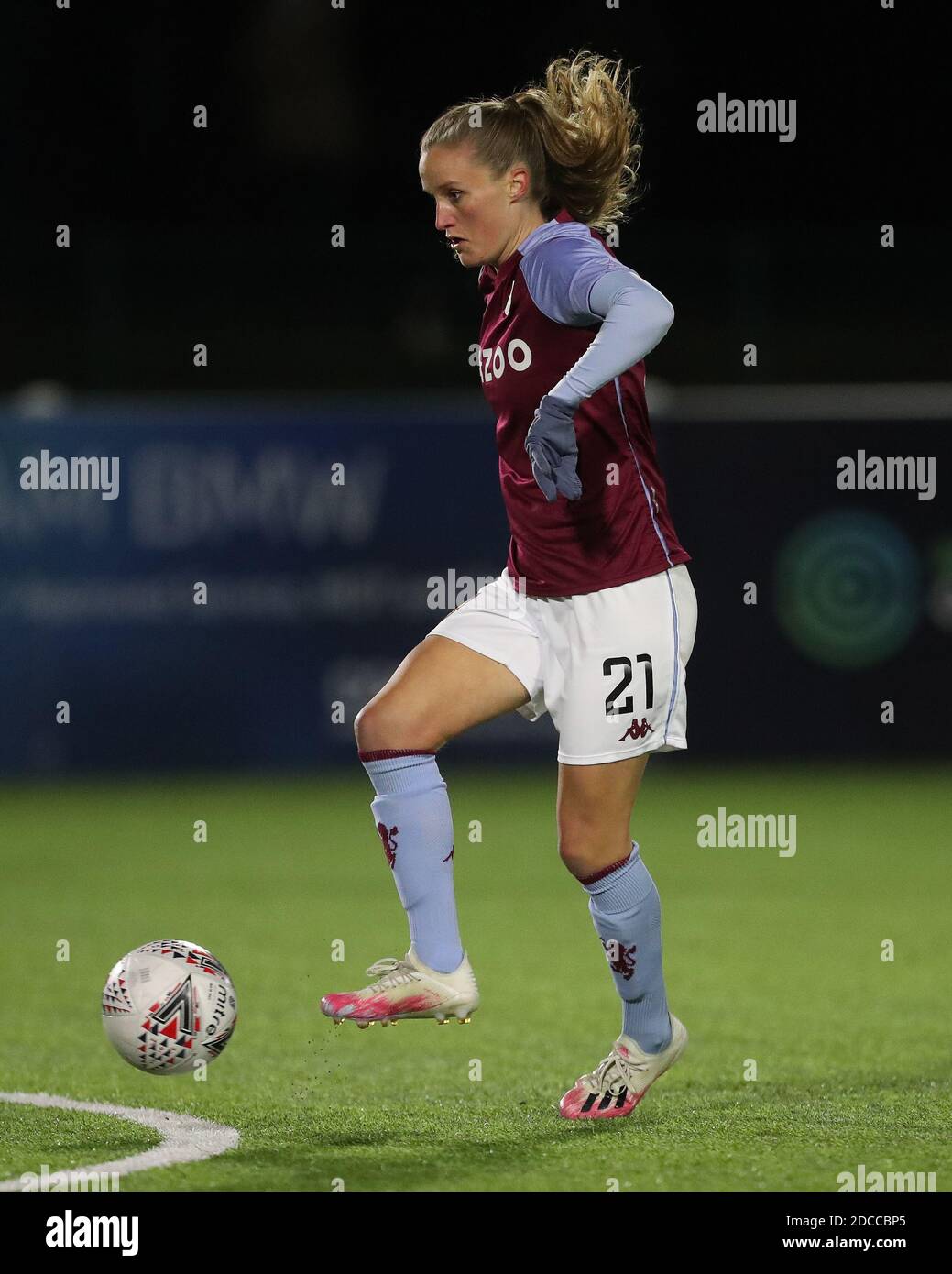 DURHAM, ENGLAND. 18. NOVEMBER Marisa Ewers von Aston Villa während des FA Women's Continental League Cup Spiels zwischen Durham Women und Aston Villa im Maiden Castle, Durham City am Mittwoch, 18. November 2020. (Kredit: Mark Fletcher, Mi News) Kredit: MI Nachrichten & Sport /Alamy Live Nachrichten Stockfoto